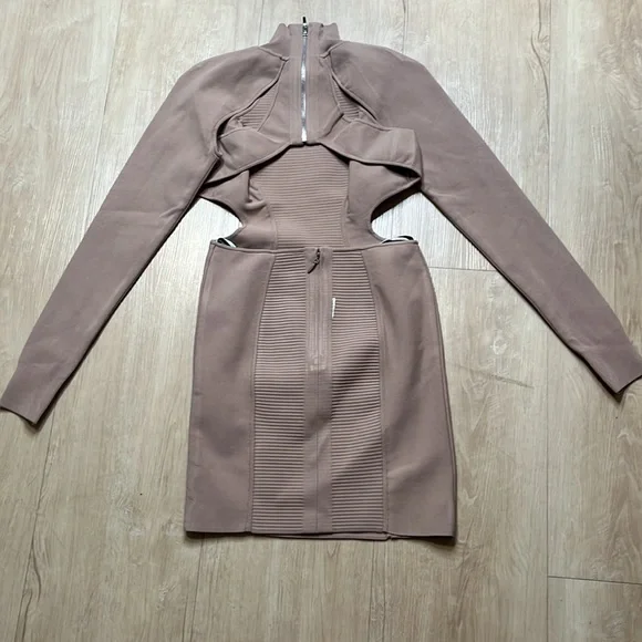 NEW! Herve Leger cutout long Dress, SIZE SMALL 0821 - Picture 5 of 8